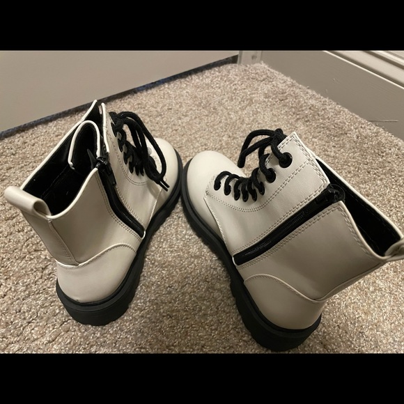 Never worn Faux Leather Lace-up Ankle Booties, White & Black size 8.5 - Picture 1 of 2